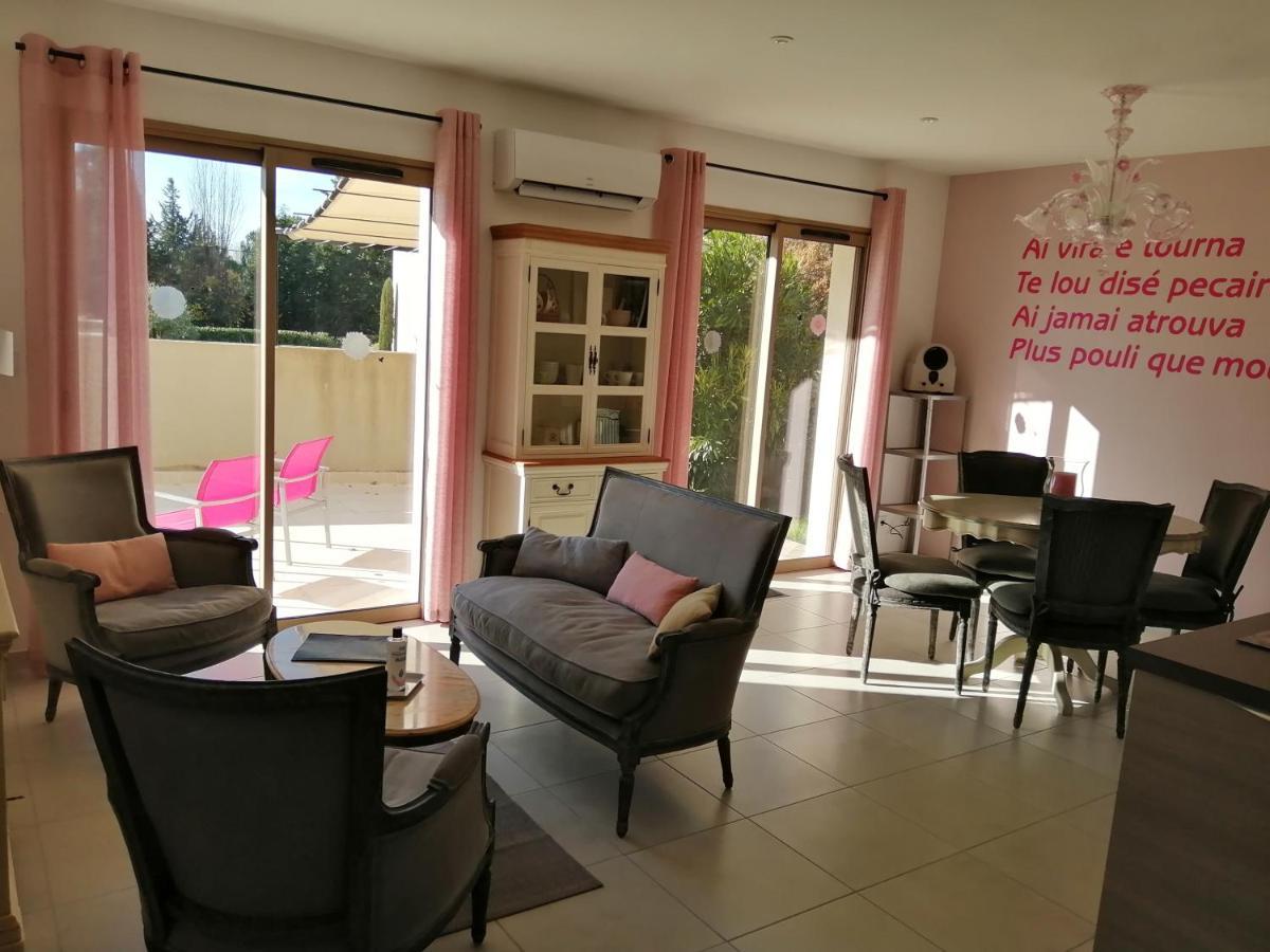 Le Cabanon De Laura Βίλα LʼIsle-sur-la-Sorgue Εξωτερικό φωτογραφία